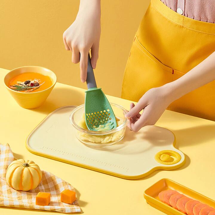 Cooker King Small Yellow Duck Antibacterial Plastic Chopping Board - Small Size
