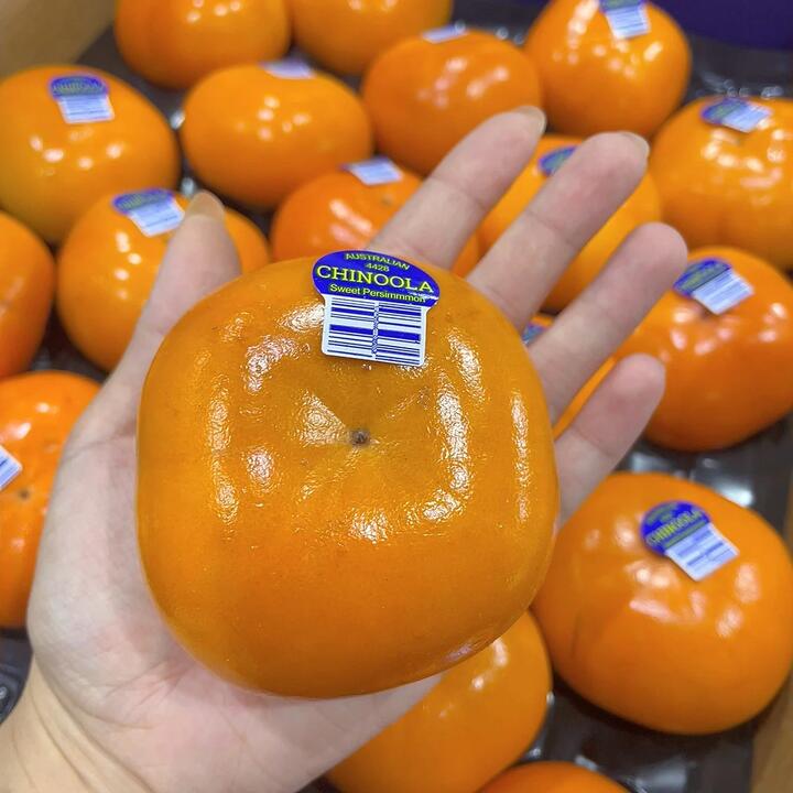 Chinoola Premium Firm Sweet Persimmons - 4 Pieces