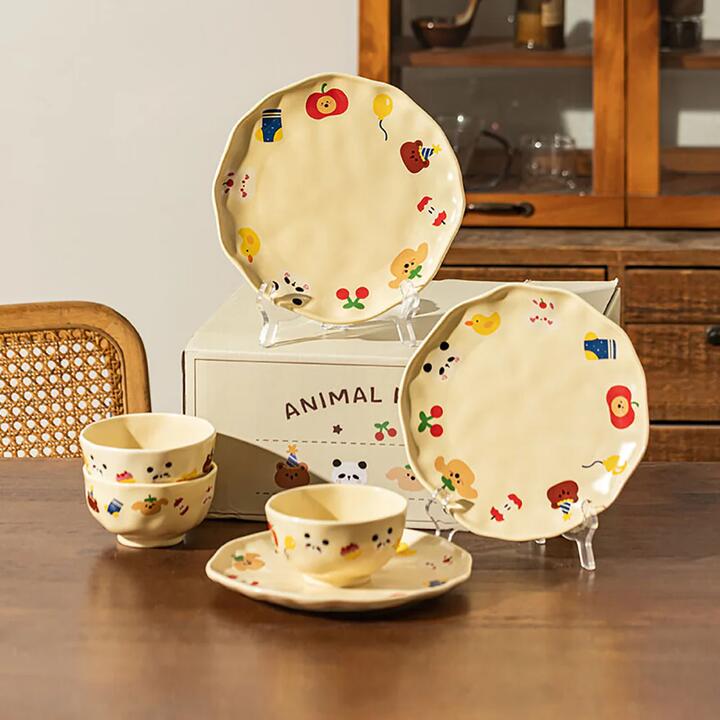 Modern SweetHome Animal Party 4-Piece Dinnerware Set for One