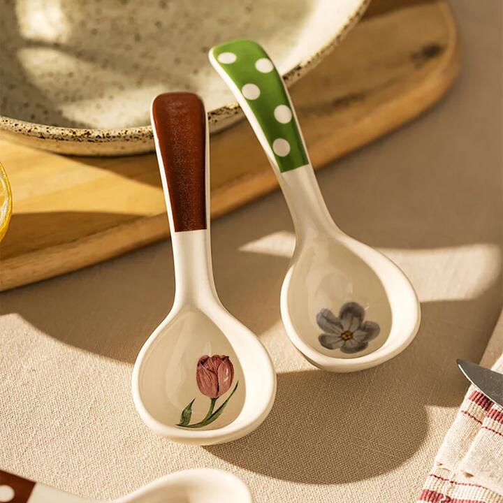 Modern SweetHome Freesia Ceramic Spoon with Polka Dot Pattern