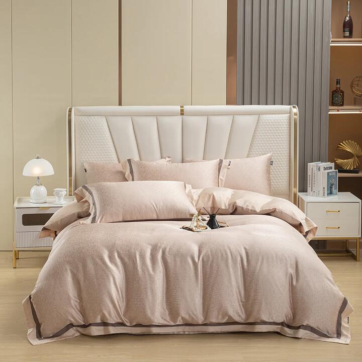 Heartin Queen Bedding Set - Golden Years, 4 Pieces with 2 Bonus Pillows