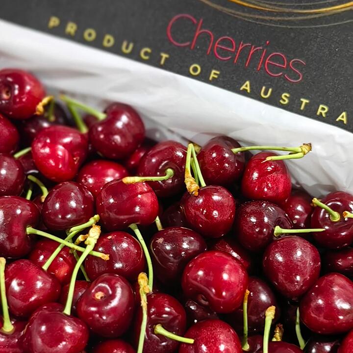Kyoho King Cherries 28-30mm - Box of 2kg