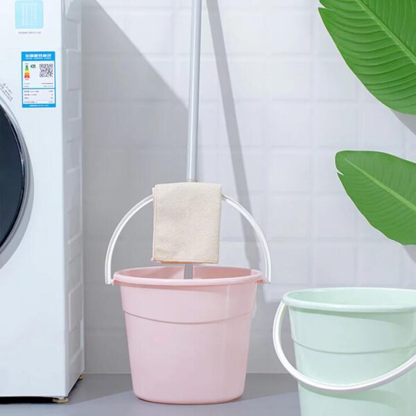 Chahua Household Portable Plastic Bucket 12.2L - Random Colors