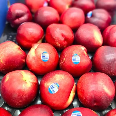 Lowana White Nectarines - Large, 4 Pieces