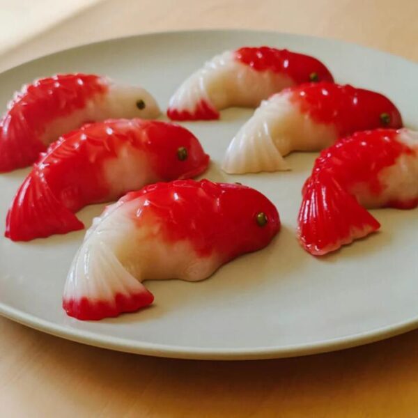 ZhenShi Traditional Coconut Red Carp Rice Cake - 4 Pieces, 195g