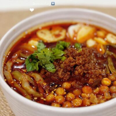 DuoLe Kitchen Mixed Sauce Hot and Sour Noodles - 320g