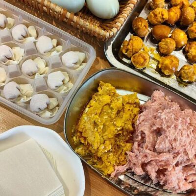 Duole Kitchen Frozen Salted Egg Yolk Pork Wontons – 15 Pieces, 220 g