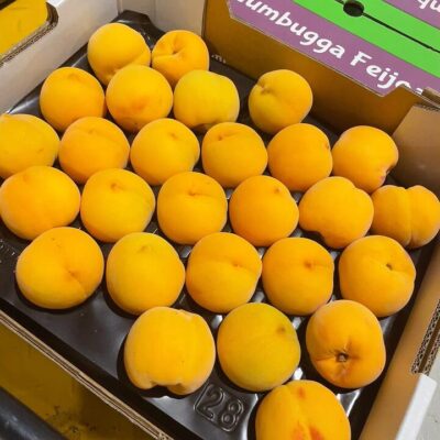 Local Sweet Soft Yellow Peaches - 6 Pieces