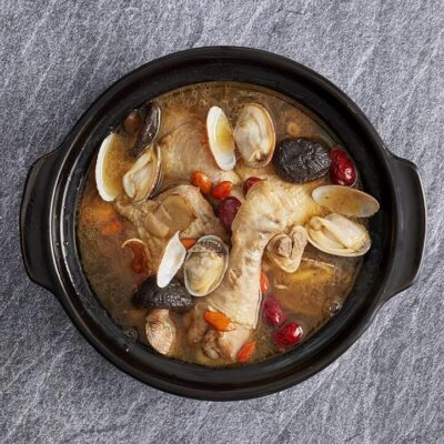Ommi's Hot Pot Series Sesame Oil Clam Chicken - 2kg