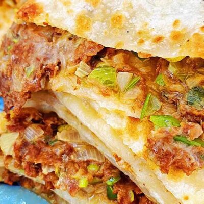 Annah's Bun Frozen Pork and Scallion Jingdong Meat Pie - 1 Piece, 420g