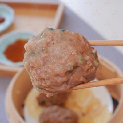 Fengcailou Frozen Cantonese Beef Meatballs with Water Chestnut – 6 Pieces